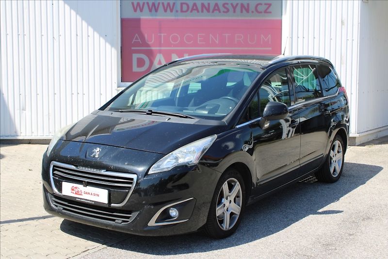 Peugeot 5008 2,0 HDI 120kW 7 míst - fotka 1 z 4