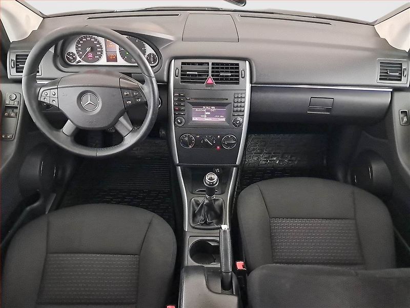 Mercedes-Benz Třídy B (2011) B 180 CDI - fotka 8 z 15