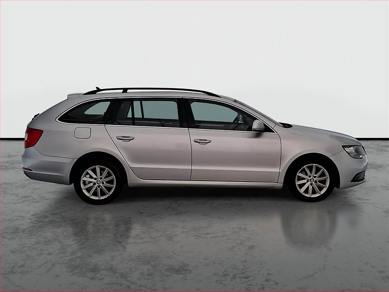 Škoda Superb (2013) 1.6 TDI, Navi, Tempomat - fotka 6 z 17