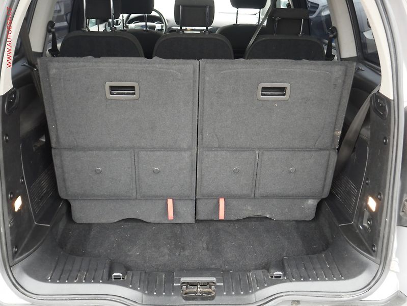 Ford Galaxy (2011) 2.0 TDCi, AC, temp - fotka 7 z 15