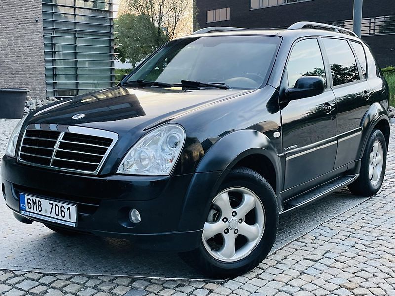 SsangYong Rexton 2.7XDi 4x4 AUT VÝHŘEV KAMERA - fotka 2 z 43