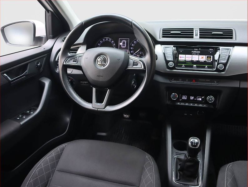 Škoda Fabia (2017) JOY 1.4 TDI, Xenony, Tempomat - fotka 7 z 19