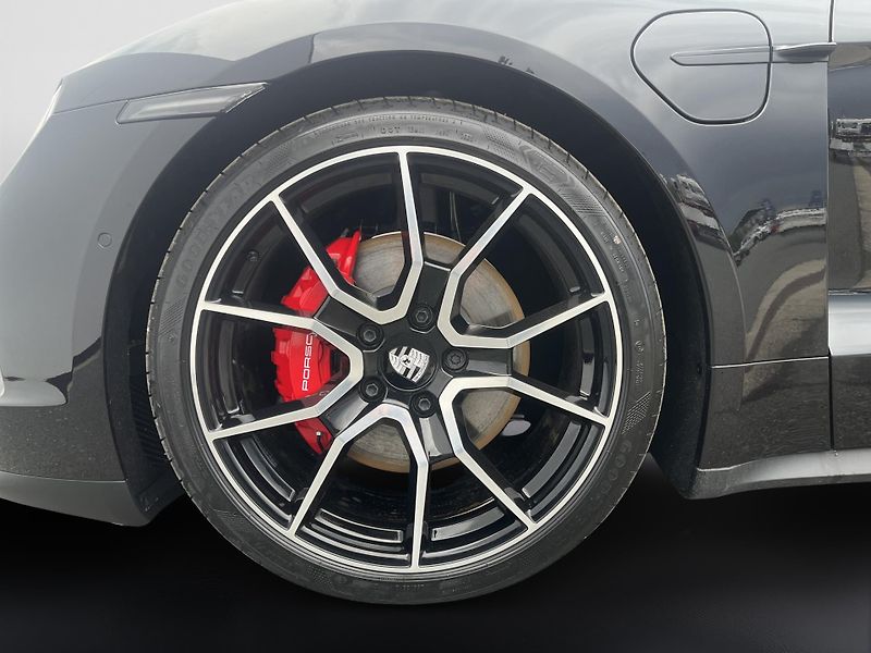 Porsche Taycan 4S Sport Tursimo 4S Sport Turi - fotka 13 z 28