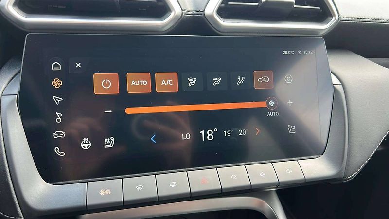MG ZS EXCLUSIVE HYBRID+ 1.5L (145 kw - fotka 19 z 25