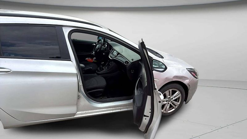 Opel Astra ST Enjoy D 16 DTH S/S (100kW/ - fotka 17 z 24