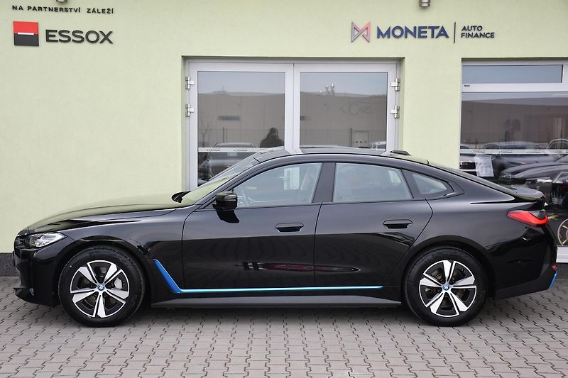 BMW i4 eDrive40 97,4%SoH. - fotka 11 z 39