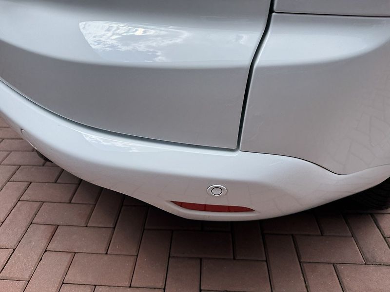 Ford S-MAX (2010) 2.0TDCi Digi Klima Tempomat - fotka 40 z 47