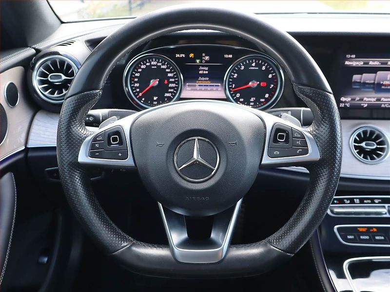 Mercedes-Benz Třídy E (2018) Elegance E 200 4MATIC - fotka 16 z 19