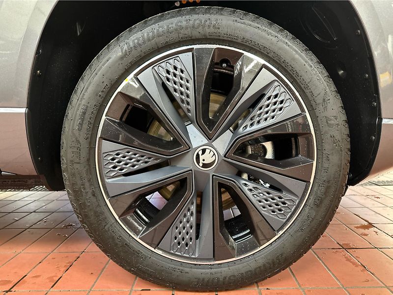 Škoda Karoq (2026) 1,5 TSI 110 kW 7-stup. automat - fotka 23 z 25