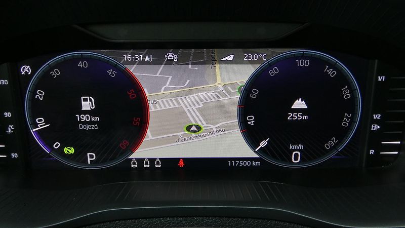 Škoda Karoq 2.0 TDI 110 kW Style 4x4 DSG - fotka 12 z 24