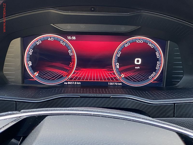 Škoda Superb (2023) 2.0 TSi, ČR, SportLine, DSG - fotka 14 z 21