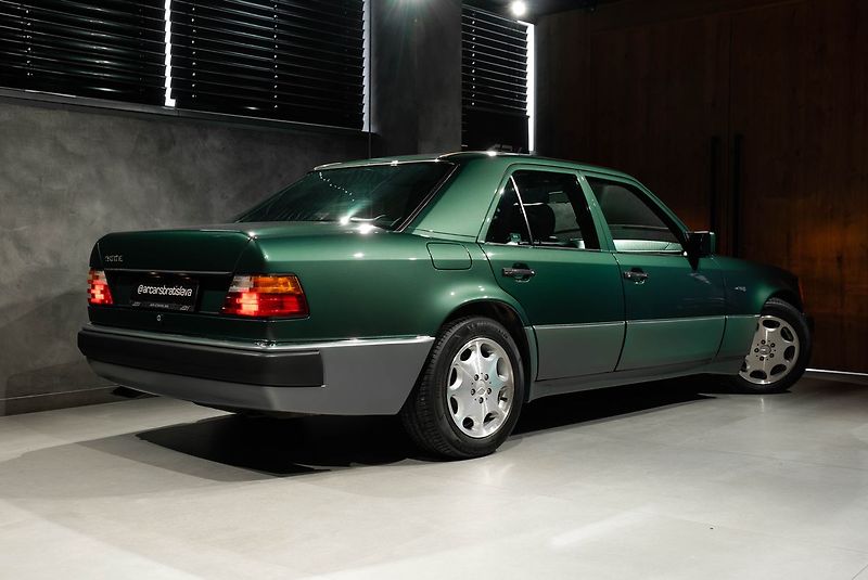 Mercedes-Benz Třídy E - fotka 18 z 20