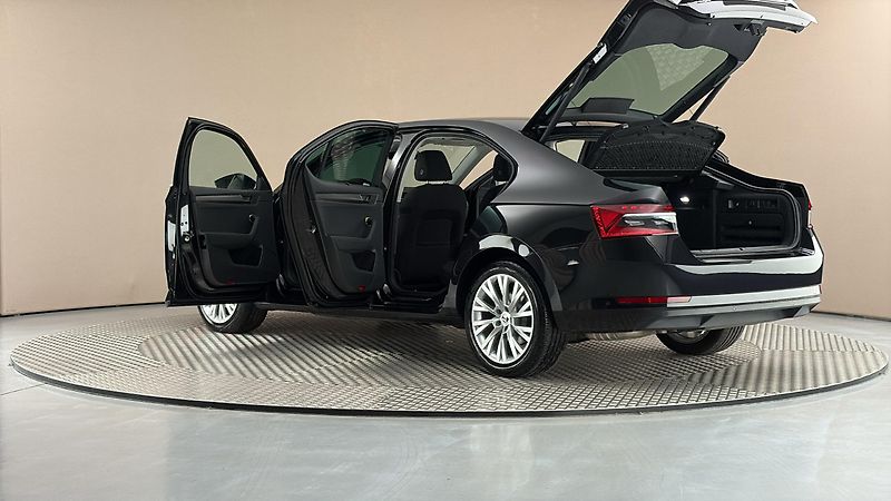 Škoda Superb 2.0 TDI DSG 4x4 Style - fotka 7 z 30