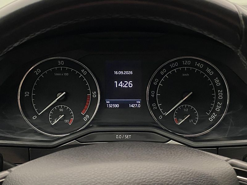 Škoda Superb 2.0TDI 140kW STYLE 4x4 DSG CZ - fotka 25 z 52