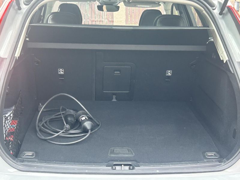 Volvo XC60 (2025) T6 RECHARGE PHEV 4WD ČR 1.maj  - fotka 22 z 46