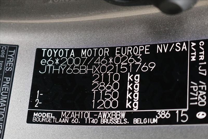 Lexus UX 250h 2,0 HEV, DSG, 1.Maj.  UX - fotka 18 z 64