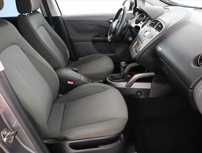 Seat Toledo (2006) 1.9 TDI, po STK, Klima - fotka 7 z 11