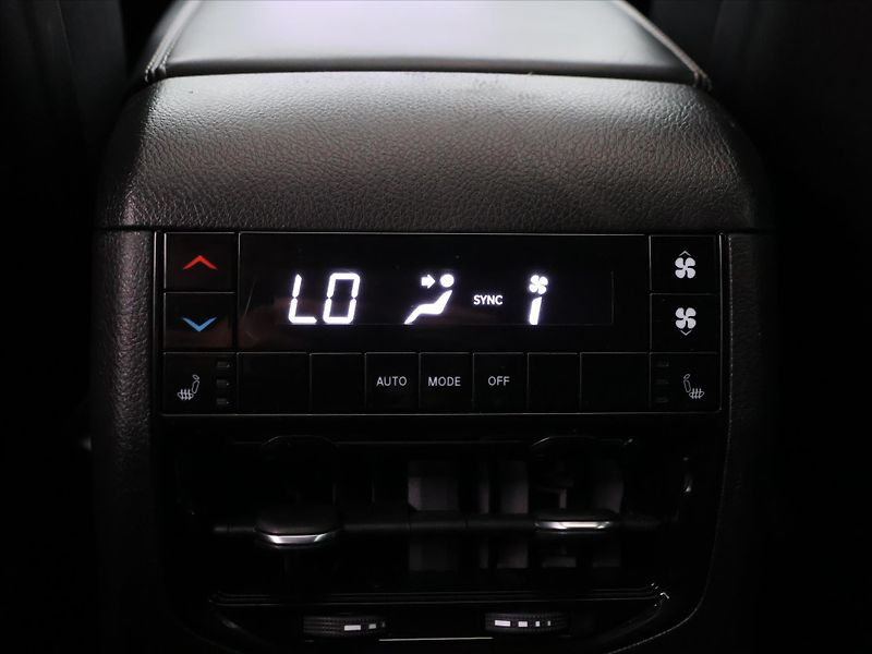 Jeep Grand Cherokee 3,6 L 216kW OverLand Long DPH - fotka 35 z 42
