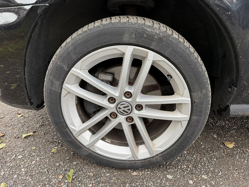 Volkswagen Sharan 1.9 TDI 7 MIST - fotka 21 z 26