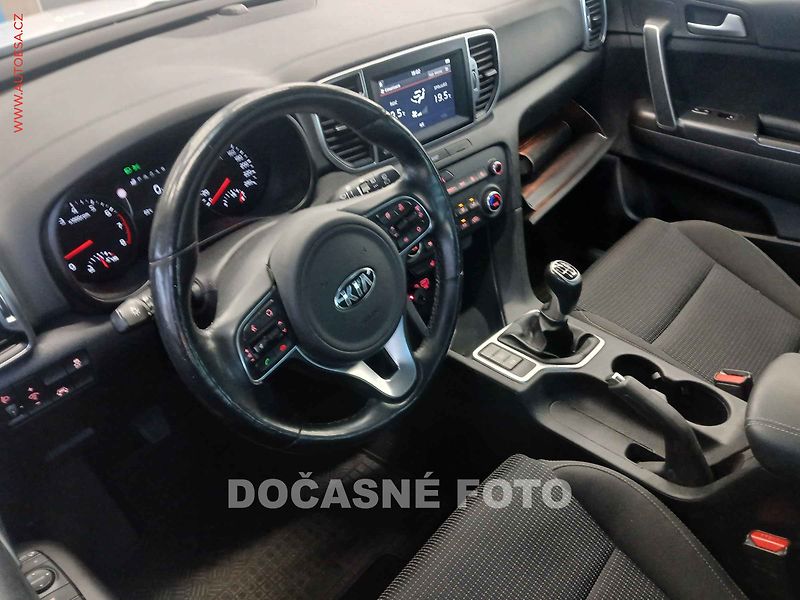 Kia Sportage (2017) 1.6 GDi, ČR, Active, navi - fotka 3 z 3