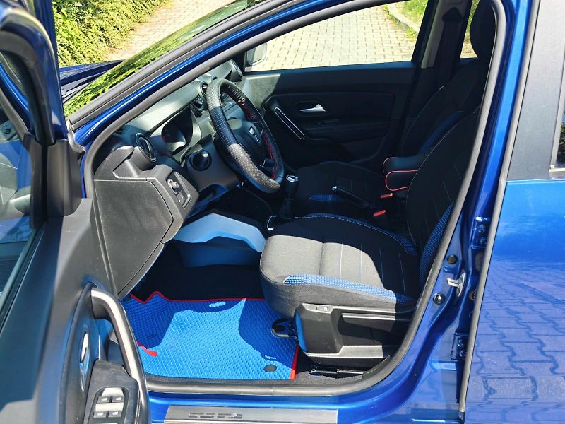Dacia Duster (2022) 1,0 TCe 74 kW Prestige LPG - fotka 11 z 42