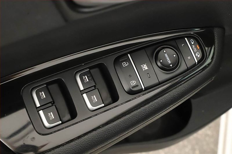 Kia Optima (2016) 1.7 CRDI, Automat, Kůže, Navi - fotka 21 z 26