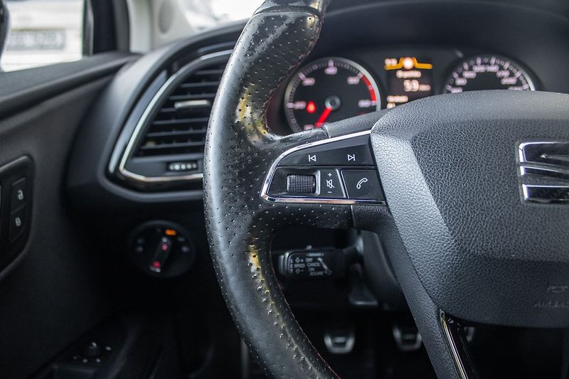 Seat Leon - fotka 20 z 24