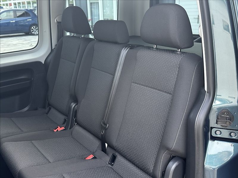 Volkswagen Caddy 2,0 TDI 122PS  Trendline 4x4 - fotka 15 z 47