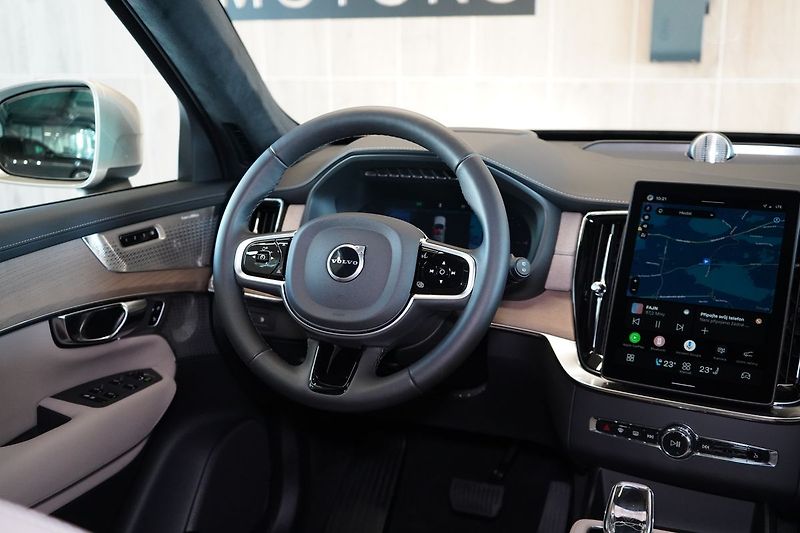 Volvo XC90 T8 ULTRA Bright, Masáž, Bowers - fotka 49 z 50