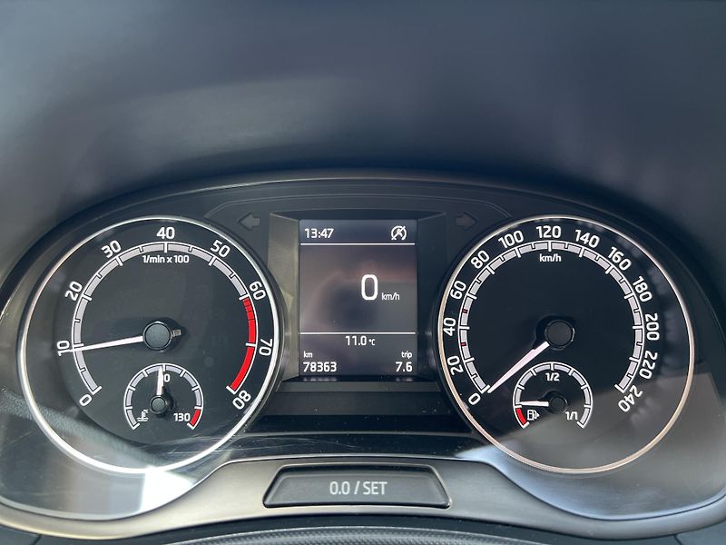 Škoda Fabia 1.0MPi 44kw TEMPOMAT KLIMA - fotka 14 z 36