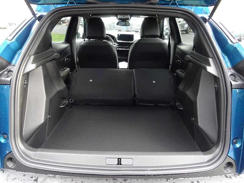 Peugeot 2008 (2026) ALLURE Hybrid 145k e-DCS6 - fotka 15 z 45