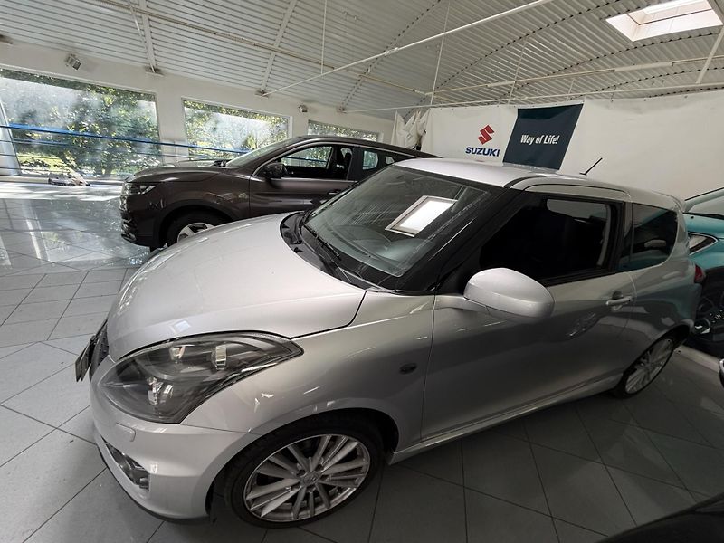 Suzuki Swift 1,6 Sport 100kW - fotka 5 z 27