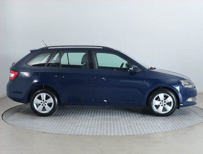 Škoda Fabia (2017) Style 1.2 TSI, Tempomat - fotka 6 z 18