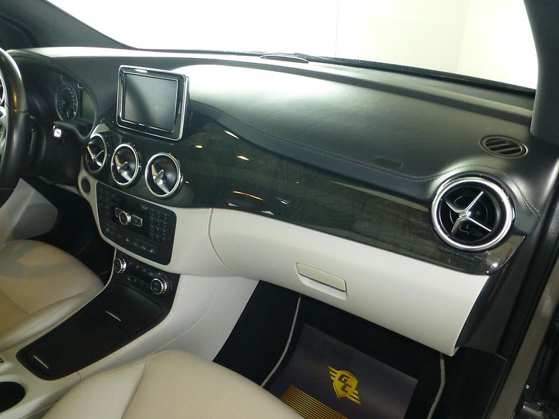 Mercedes-Benz Třídy B (2013) - fotka 23 z 29