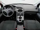 Peugeot 5008 (2015) 2.0 HDi, AC, navi, park.asist - náhled 8