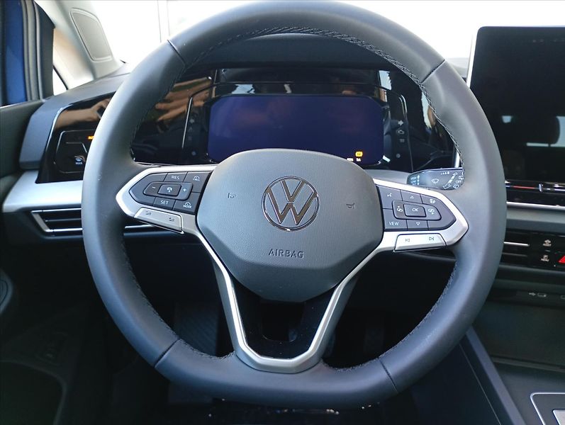 Volkswagen Golf Variant (2026) 1,5 eTSI 7DSG mHEV  People - fotka 15 z 20
