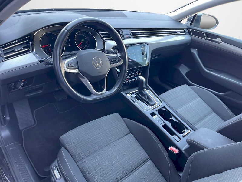 Volkswagen Passat (2022) 2.0 TDI 110 kW DSG Business - fotka 5 z 33