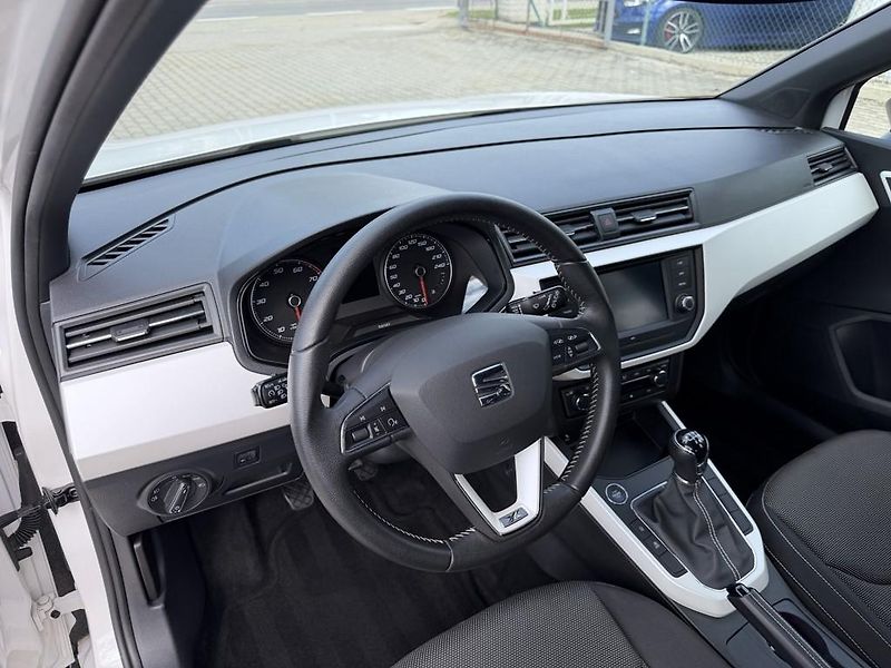 Seat Arona 1.0 TGI Xcellence, LED. - fotka 14 z 19