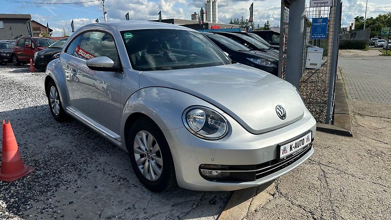 Volkswagen Beetle (2012) 1.2TSI 77kW REZERVOVANO - fotka 3 z 25