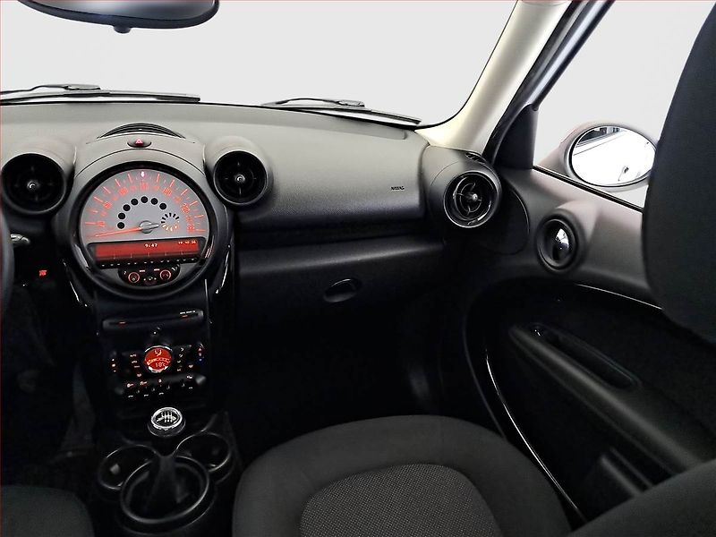 Mini Countryman (2014) Cooper D, Tempomat - fotka 8 z 19