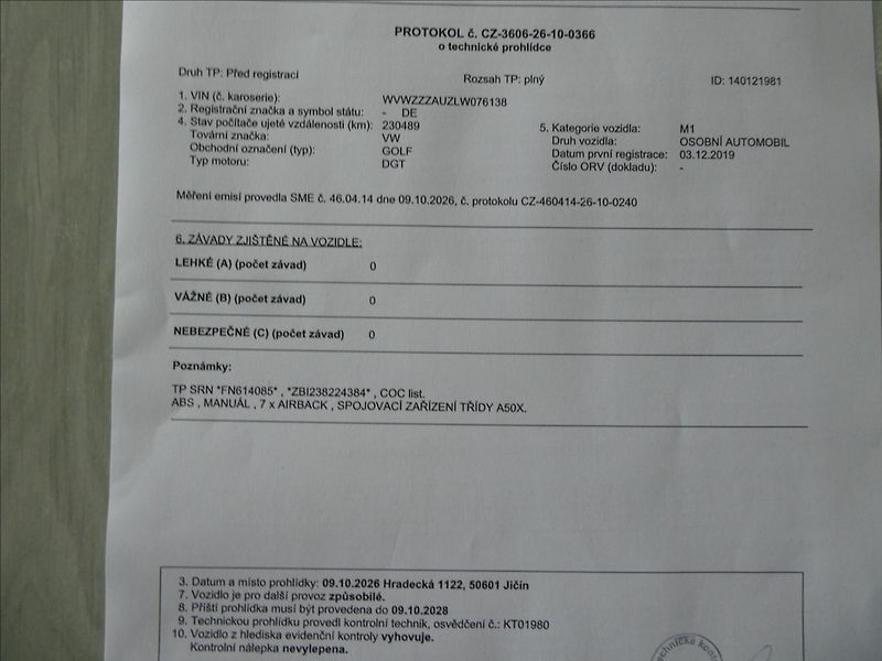 Volkswagen Golf 1,6 TDi 85kW IQ.Drive,1.maj,TZ - fotka 46 z 47