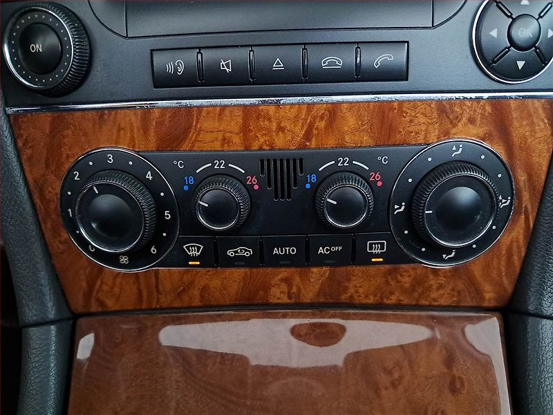 Mercedes-Benz CLK (2005) 200 Kompressor , Automat - fotka 23 z 23