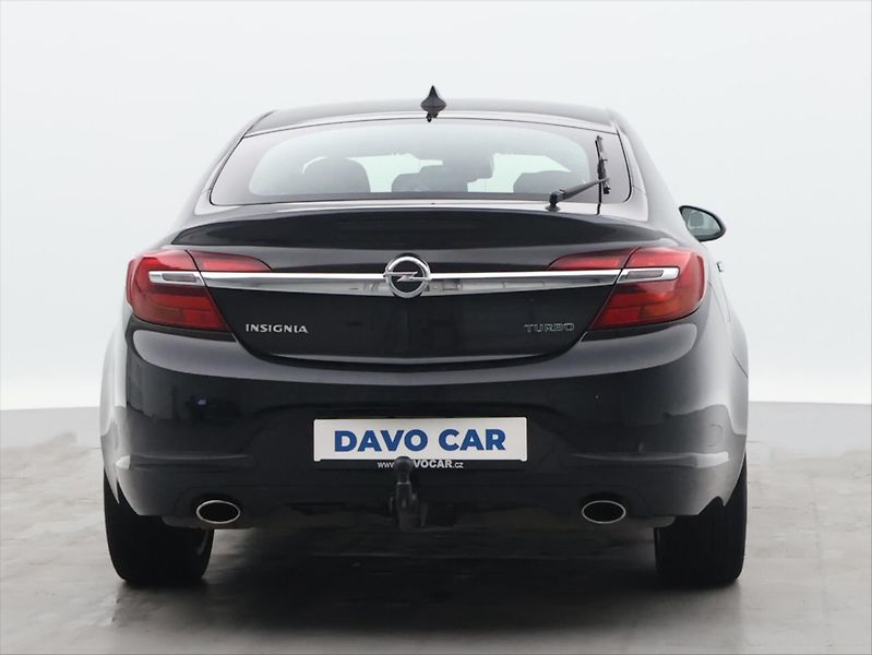 Opel Insignia 2,0 Turbo 184kW Cosmo SH - fotka 6 z 28