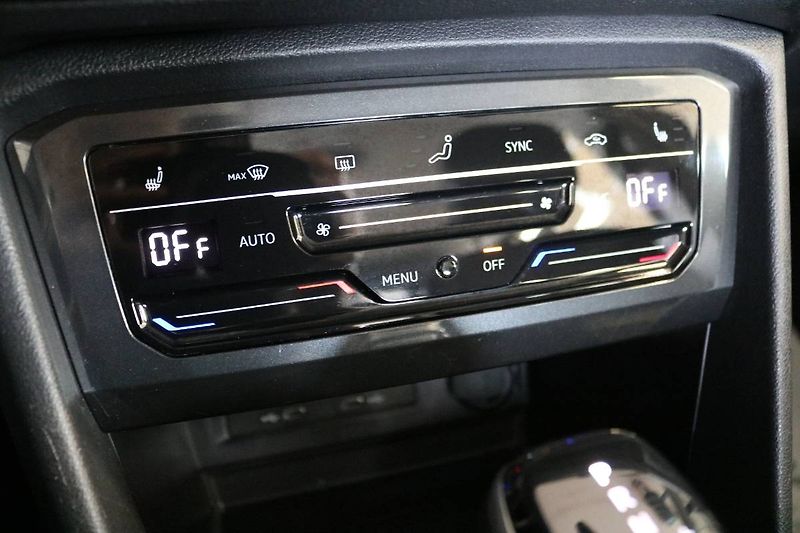 Volkswagen Tiguan (2022) 2.0 TDI, 110kW, DSG, LED - fotka 15 z 23