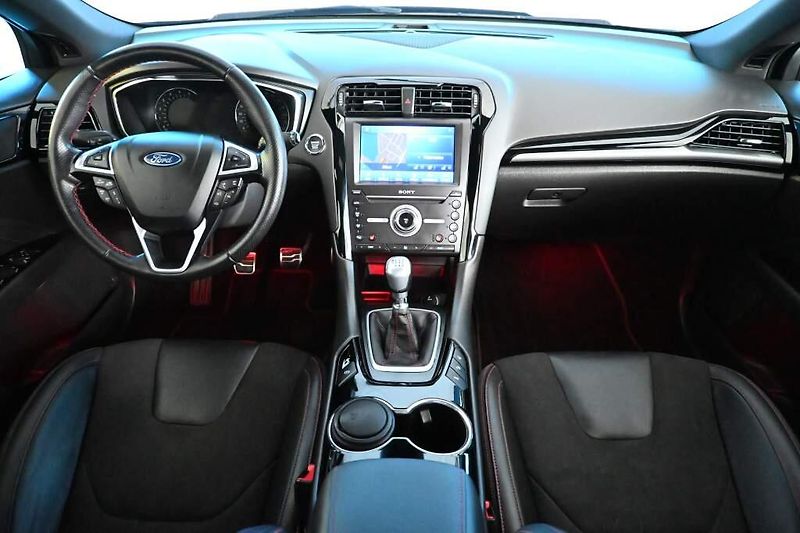 Ford Mondeo (2021) 2.0 ST-LINE LED ACC SONY ECOBL - fotka 12 z 40