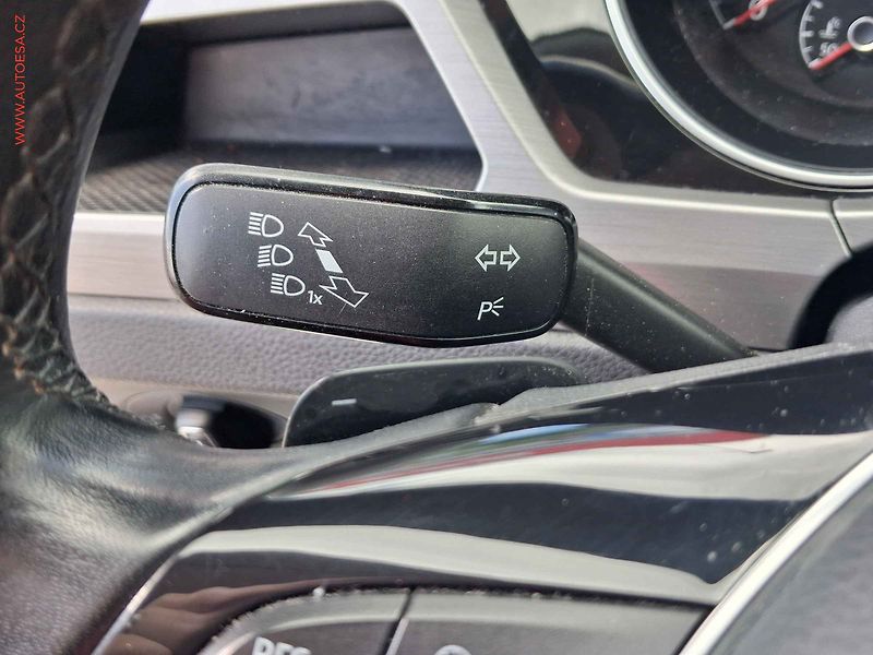 Volkswagen Touran (2019) 2.0TDi, DSG, navi, AC, TZ - fotka 12 z 23