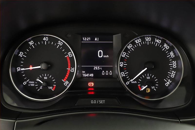 Škoda Fabia (2017) 1.0 TSI, Navi, Tempomat - fotka 8 z 18