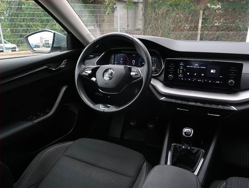 Škoda Octavia (2023) Ambition 2.0 TDI - fotka 7 z 18