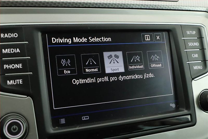 Volkswagen Passat (2017) Alltrack 2.0 TDI, 4X4 - fotka 11 z 15