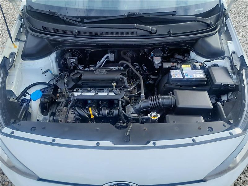 Hyundai i20 FC 1,2i 55kW - fotka 39 z 48